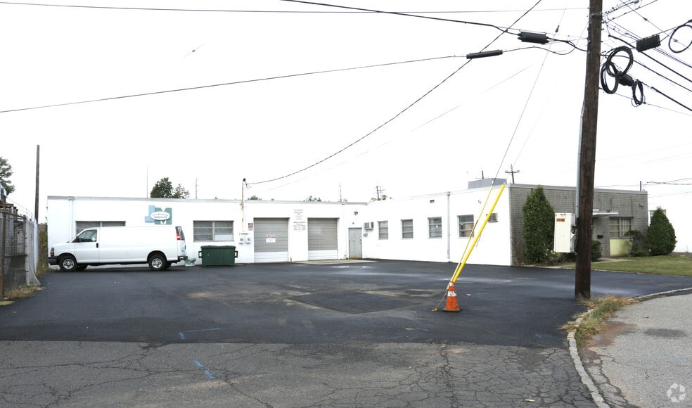 210 S 31st St, Kenilworth, NJ for sale - Building Photo - Image 2 of 2
