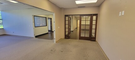 299 W Foothill Blvd, Upland, CA for lease Interior Photo- Image 2 of 5