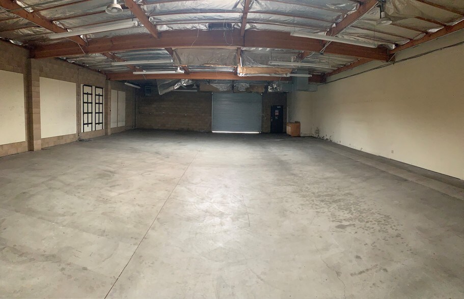 850-858 E 5th St, Oxnard, CA à louer - Photo intérieure - Image 3 de 4