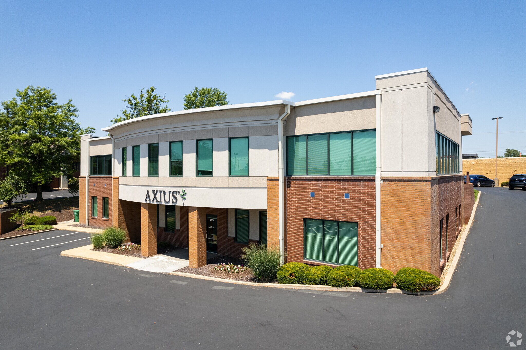 2085 Bluestone Dr, Saint Charles, MO à vendre Photo principale- Image 1 de 6