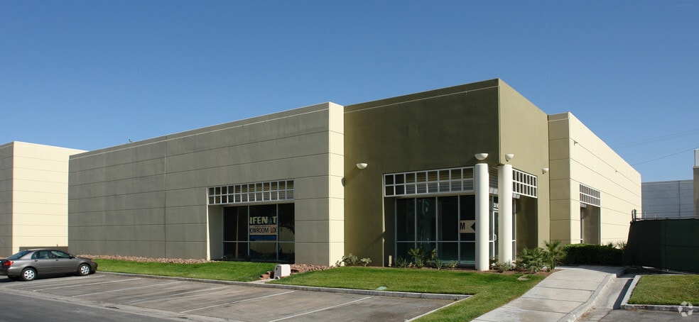 3055 Palms Center Dr, Las Vegas, NV for lease - Building Photo - Image 2 of 10