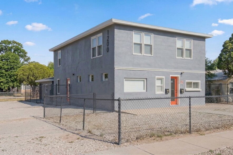 1200 40th St S, Saint Petersburg, FL for sale - Primary Photo - Image 1 of 18