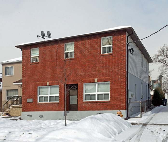 18 Cavell Ave, Toronto, ON for sale - Building Photo - Image 2 of 2