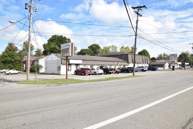 310 Churchill Hubbard Rd, Youngstown, OH à louer - Photo du bâtiment - Image 3 de 4