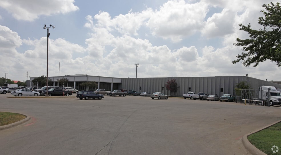 6550 Wuliger Way, North Richland Hills, TX for lease - Primary Photo - Image 1 of 16