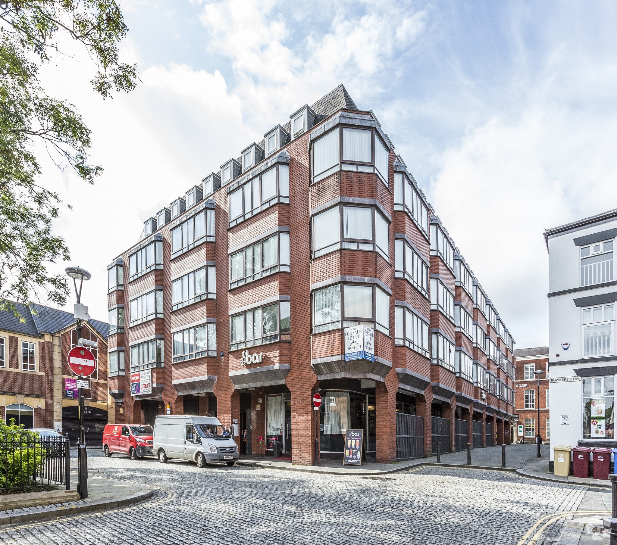 Nelson Sq, Bolton for lease Primary Photo- Image 1 of 6