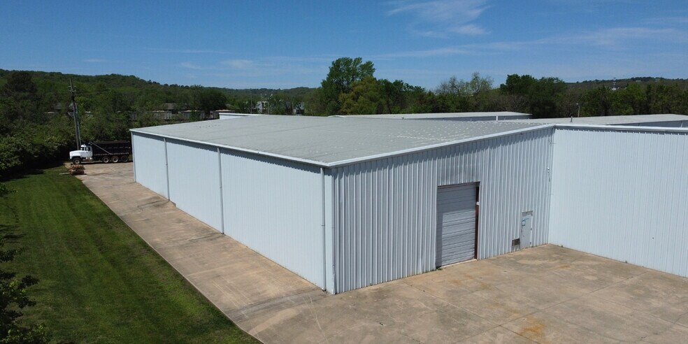 1275 W Sunchase Ct, Fayetteville, AR for lease - Building Photo - Image 2 of 13