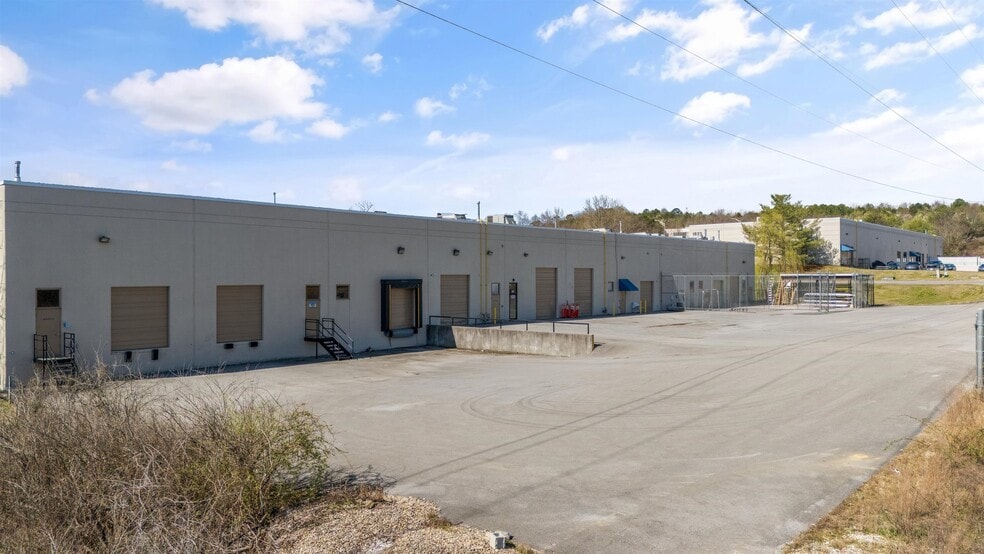 1820 Midpark Rd, Knoxville, TN for lease - Building Photo - Image 3 of 18