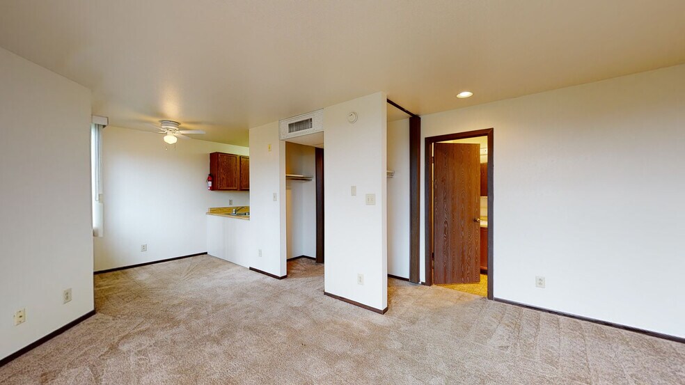 5215 Mockingbird Dr, Anchorage, AK for sale - Matterport 3D Scan - Image 2 of 25