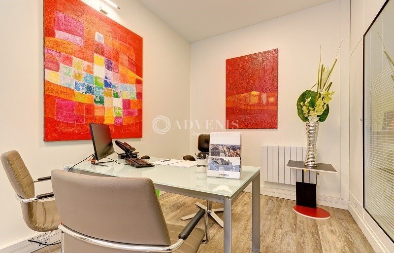 62 Rue Ampère, Paris for sale - Interior Photo - Image 2 of 5