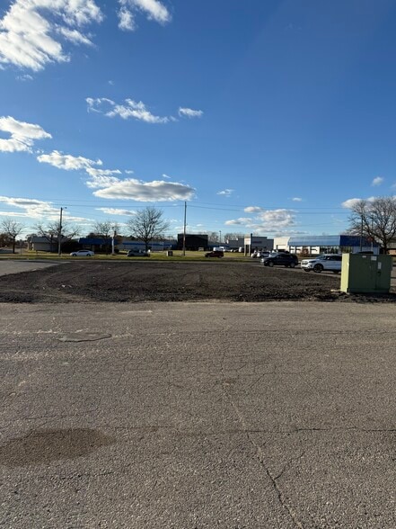 3393 S Linden Rd, Flint, MI for sale - Building Photo - Image 2 of 4