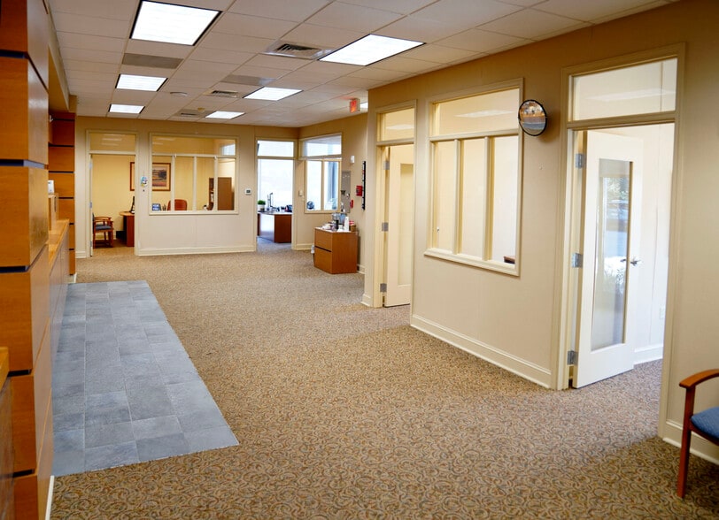 102 Baughmans Ln, Frederick, MD for sale - Building Photo - Image 3 of 13