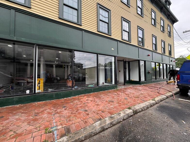 2 Charles St, Methuen, MA à louer - Photo du bâtiment - Image 3 de 7