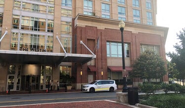 400 Courthouse Sq, Alexandria, VA for lease Building Photo- Image 1 of 7