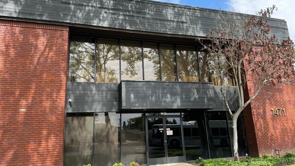 1471 Saratoga Ave, San Jose, CA à louer - Photo du bâtiment - Image 2 de 10