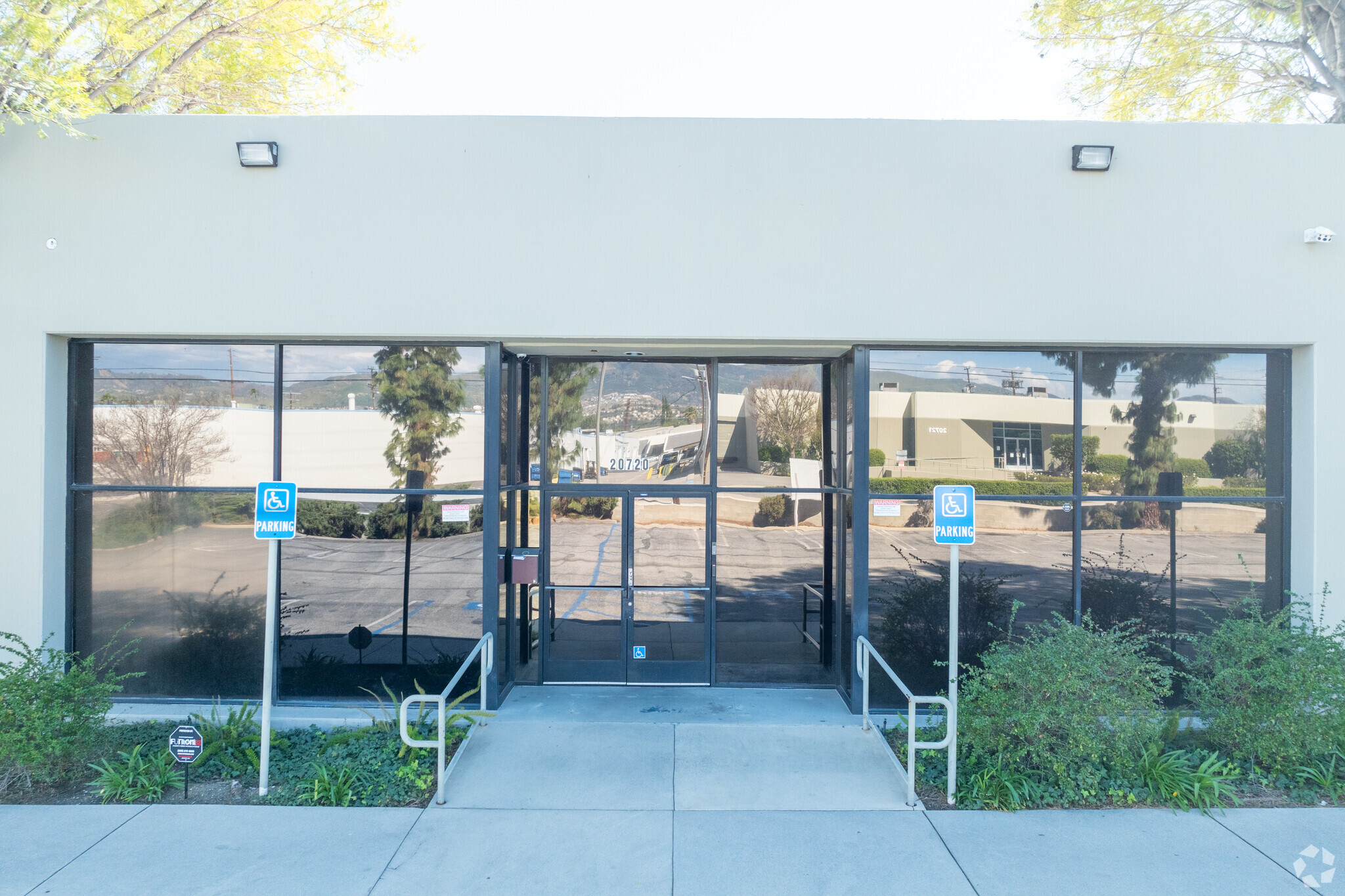 20720 Superior St, Chatsworth, CA for lease Building Photo- Image 1 of 6