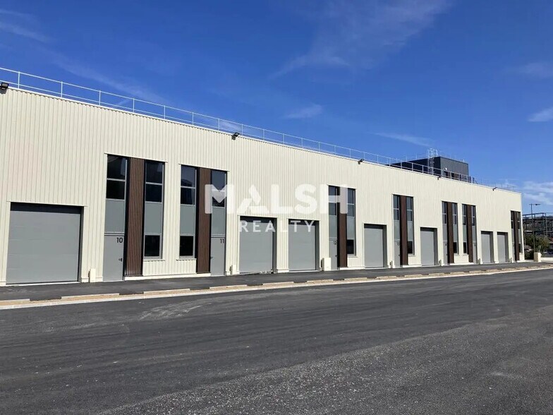 Office in Montluel for sale - Building Photo - Image 3 of 17