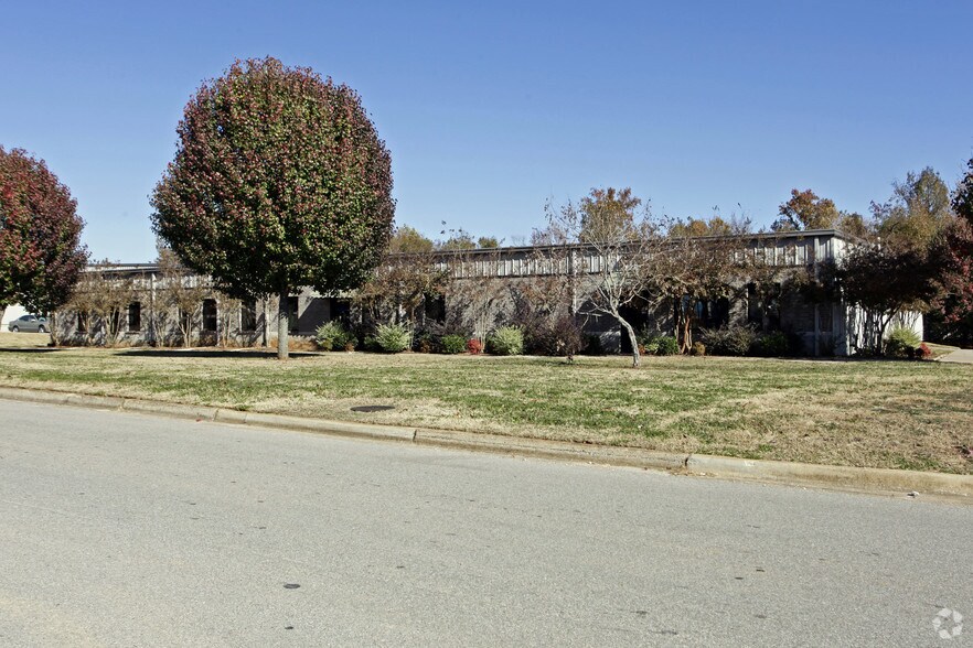 132 Jetplex Ln, Madison, AL for sale - Primary Photo - Image 1 of 3