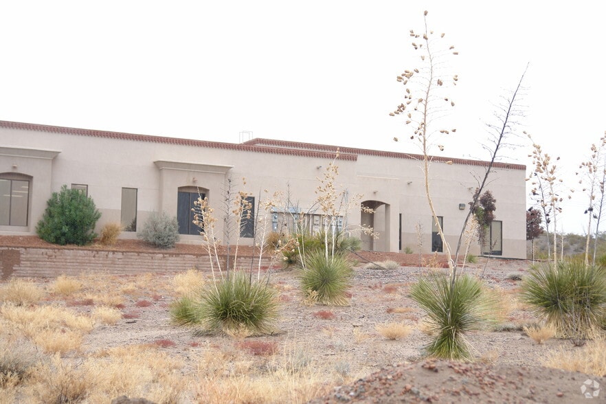 N Roadrunner Pky, Las Cruces, NM for sale - Building Photo - Image 2 of 5