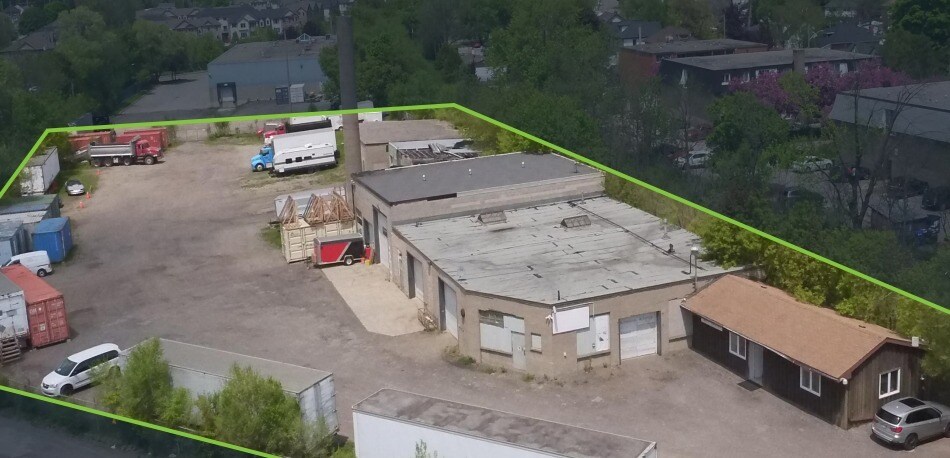 426 Dolph St N, Cambridge, ON à vendre - Photo du bâtiment - Image 1 de 12