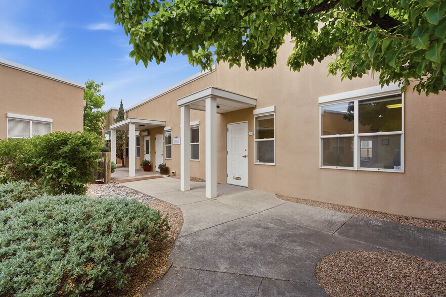 2074 Galisteo St, Santa Fe, NM à vendre - Photo du bâtiment - Image 3 de 26