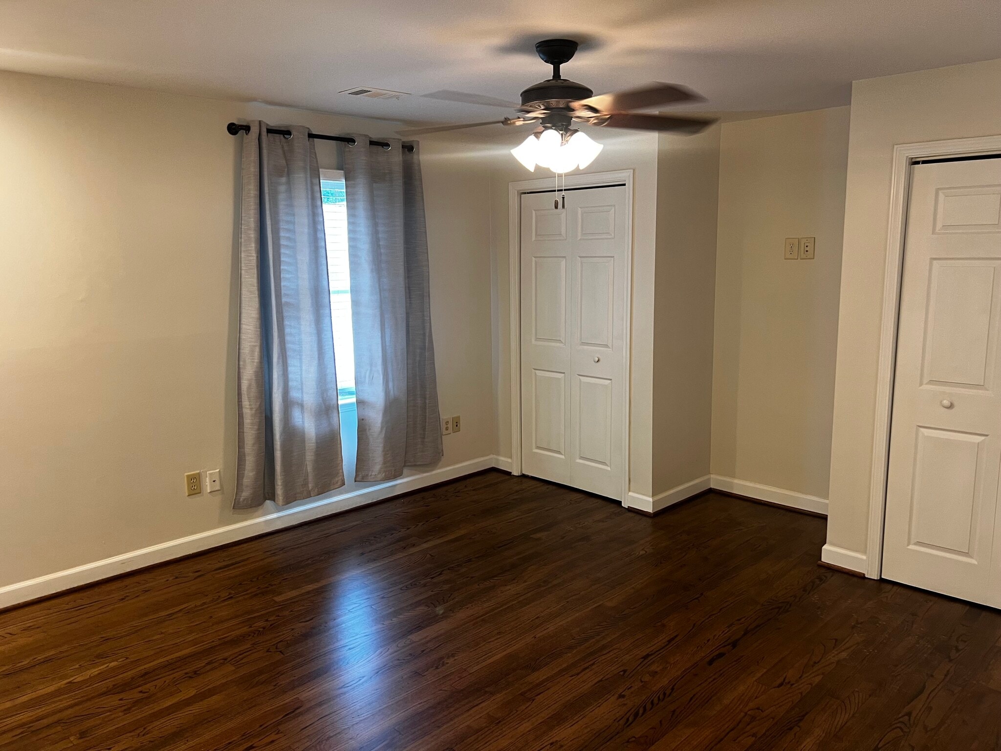 280 E Crossville Rd, Roswell, GA à louer Photo intérieure- Image 1 de 11