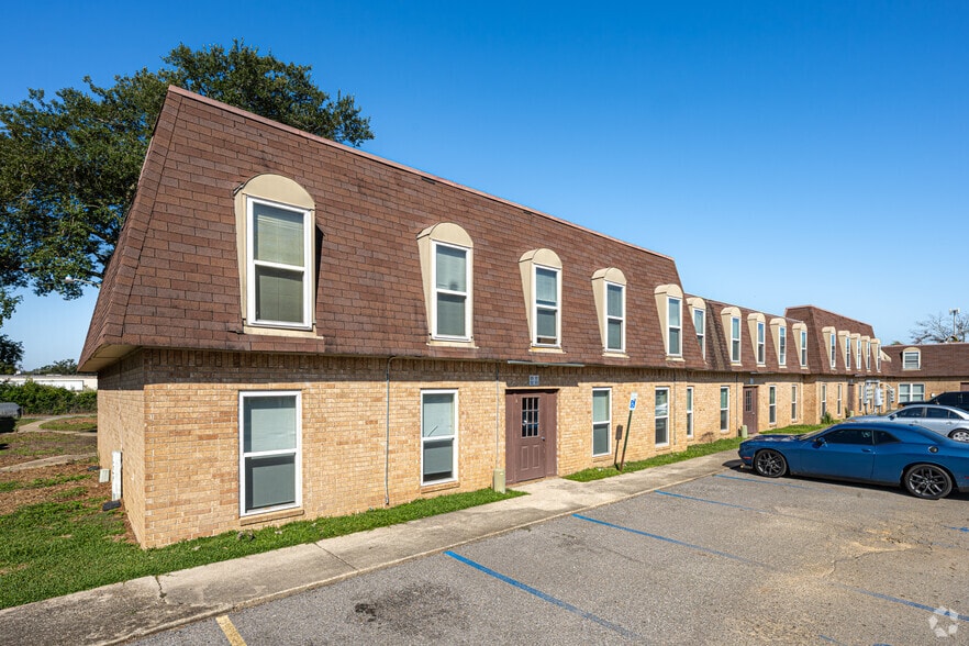 10530 Florida Blvd, Baton Rouge, LA for sale - Primary Photo - Image 1 of 21