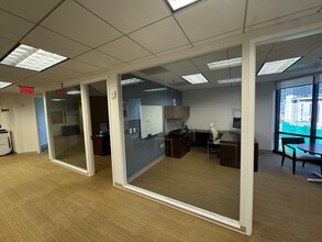 999 Brickell Ave, Miami, FL for lease Interior Photo- Image 2 of 16
