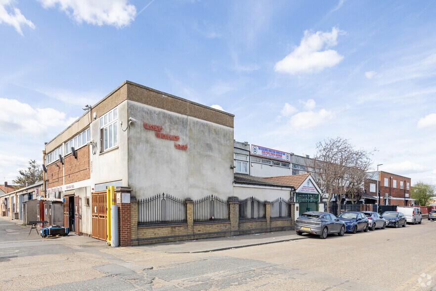 Wantz Rd, Dagenham à louer - Photo principale - Image 1 de 23