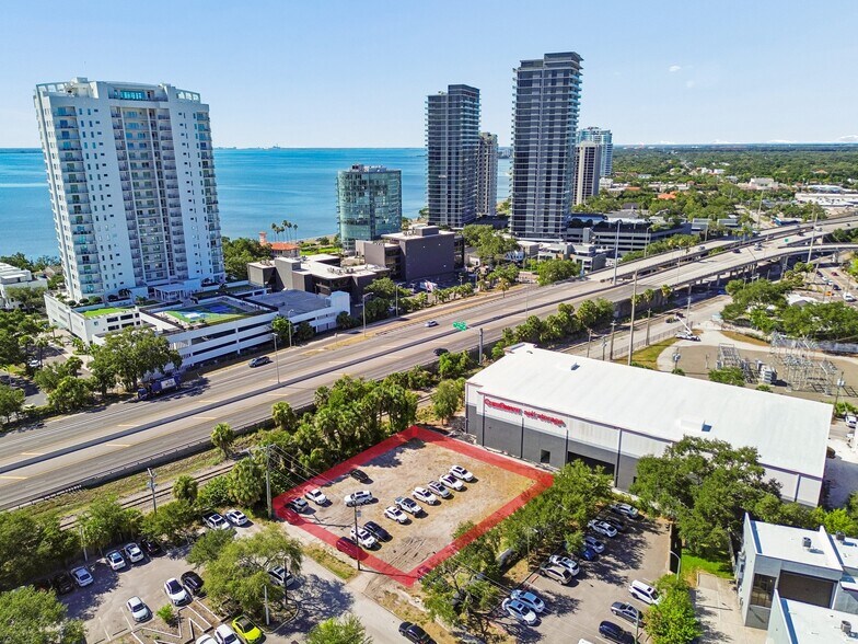 3002 Barcelona st, Tampa, FL à vendre - Photo principale - Image 1 de 4
