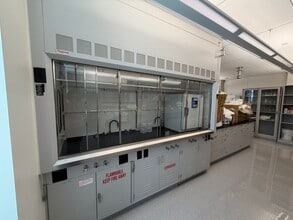 111 Ideation Way, Nutley, NJ à louer Photo intérieure- Image 1 de 14