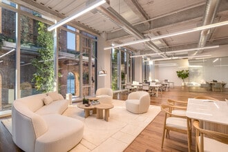 300 Kent Ave, Brooklyn, NY à louer Photo intérieure- Image 2 de 10