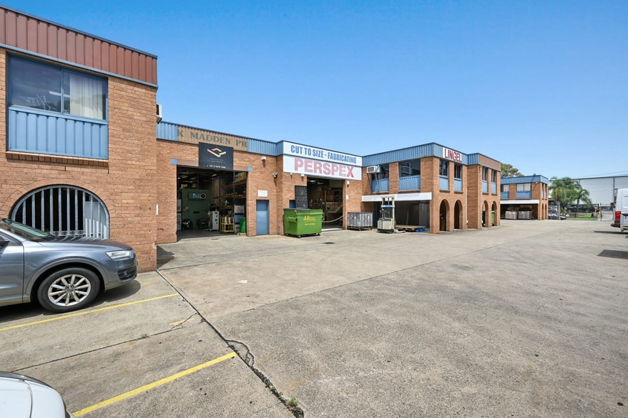 2 Field Cl, Moorebank for sale - Building Photo - Image 2 of 2