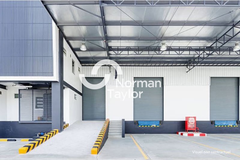 Industrial in Tarascon for lease - Building Photo - Image 1 of 4