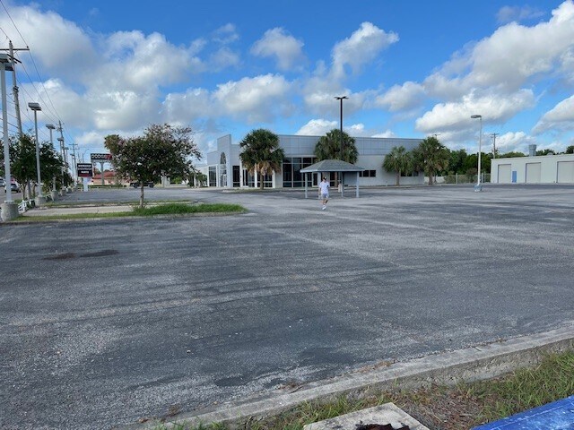 2101 Central Blvd, Brownsville, TX à vendre - Photo du bâtiment - Image 2 de 48
