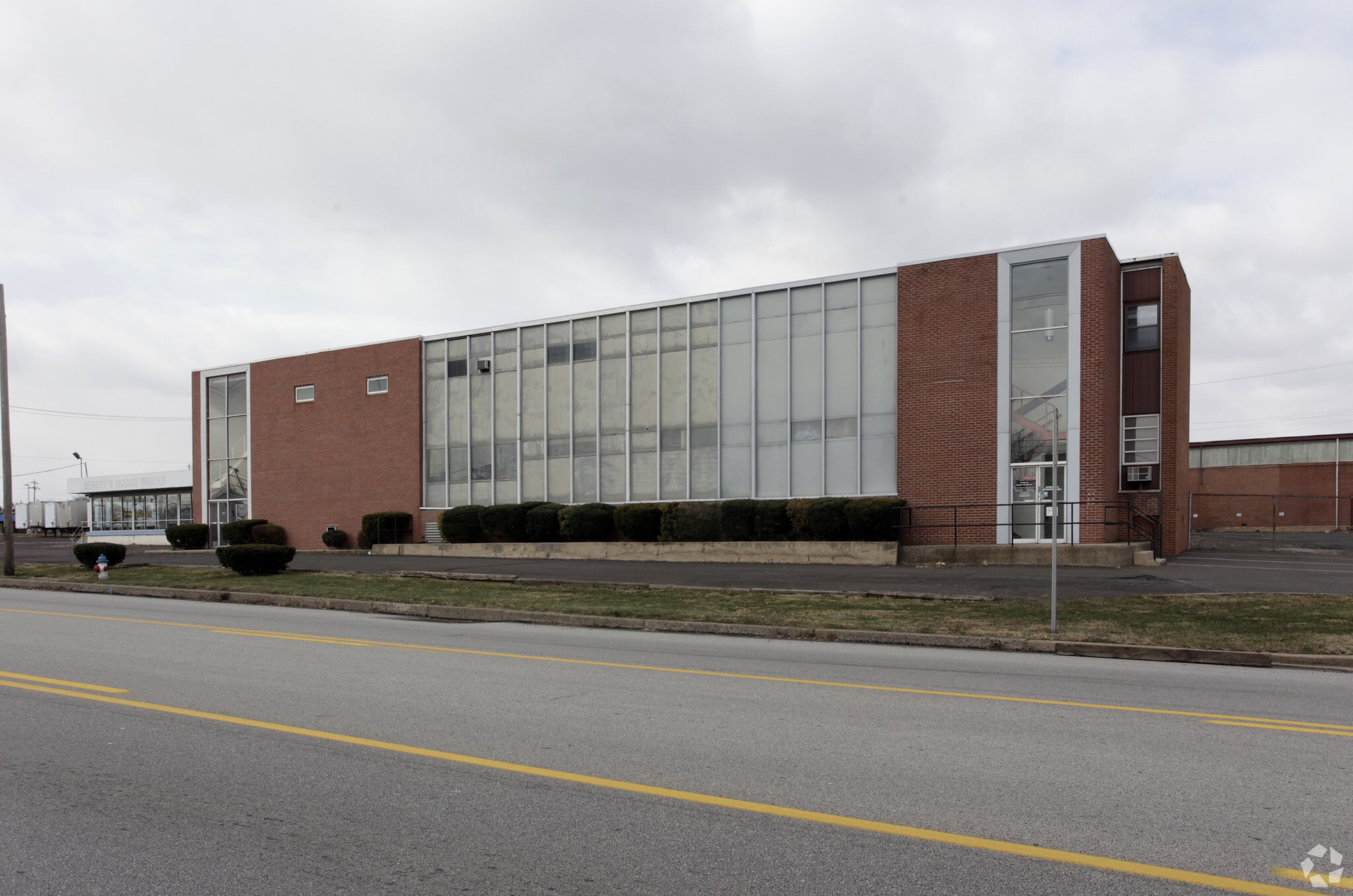 1330 N Broad St, Lansdale, PA for lease Building Photo- Image 1 of 6