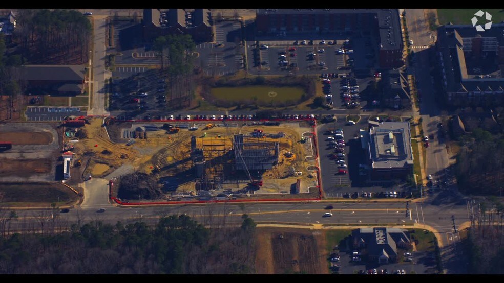 580 City Center Blvd, Newport News, VA à louer - Vidéo aérienne - Image 2 de 10