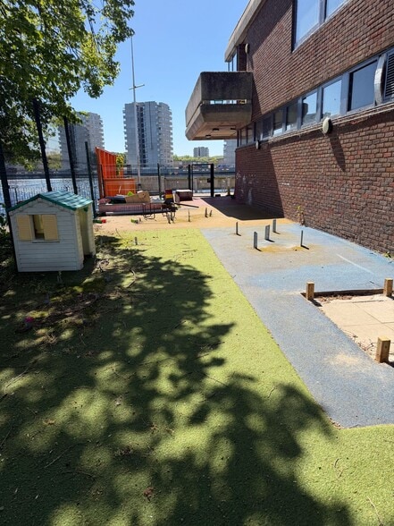 Bazalgette Way, London for lease - Building Photo - Image 3 of 3