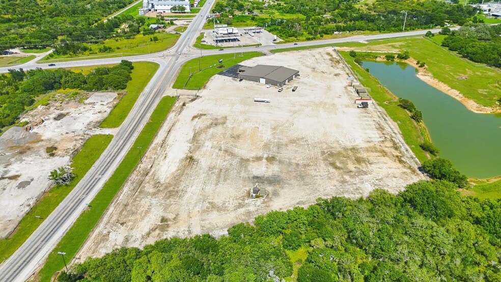 4122 Hwy 90 Alt, Altair, TX for lease - Building Photo - Image 3 of 28