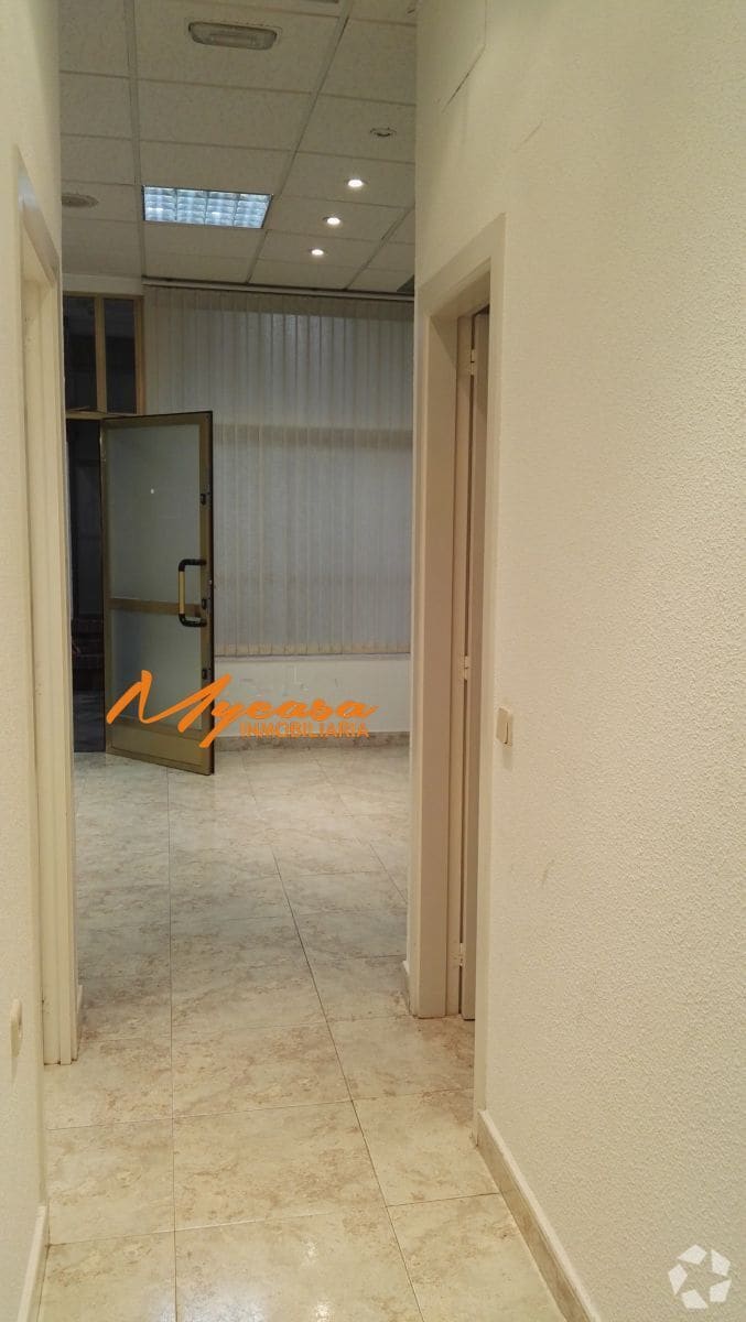 Commerce de détail dans Villaviciosa de Odón, Madrid à vendre Photo intérieure- Image 1 de 2
