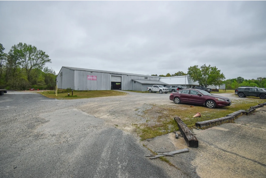 16487 Sawmill Rd, Moundville, AL for sale - Primary Photo - Image 1 of 5