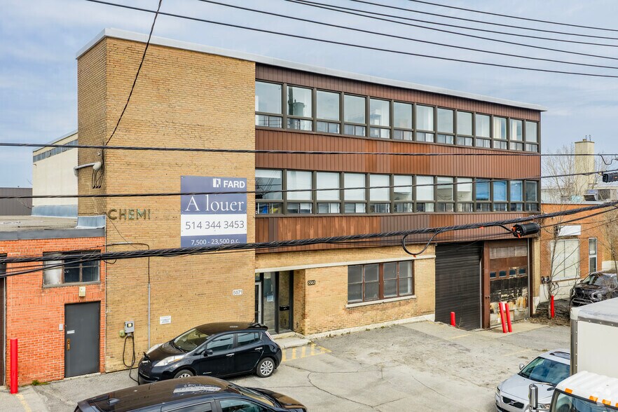 5565-5571 Paré Rue, Mt Royal, QC à louer - Photo principale - Image 1 de 3