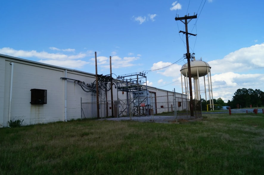 584 Highway 28 S, Abbeville, SC à louer - Photo du bâtiment - Image 2 de 41