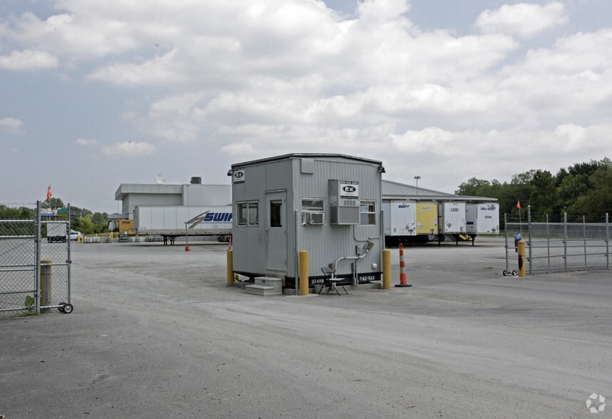 1980 Getwell Rd, Memphis, TN for lease - Building Photo - Image 2 of 3