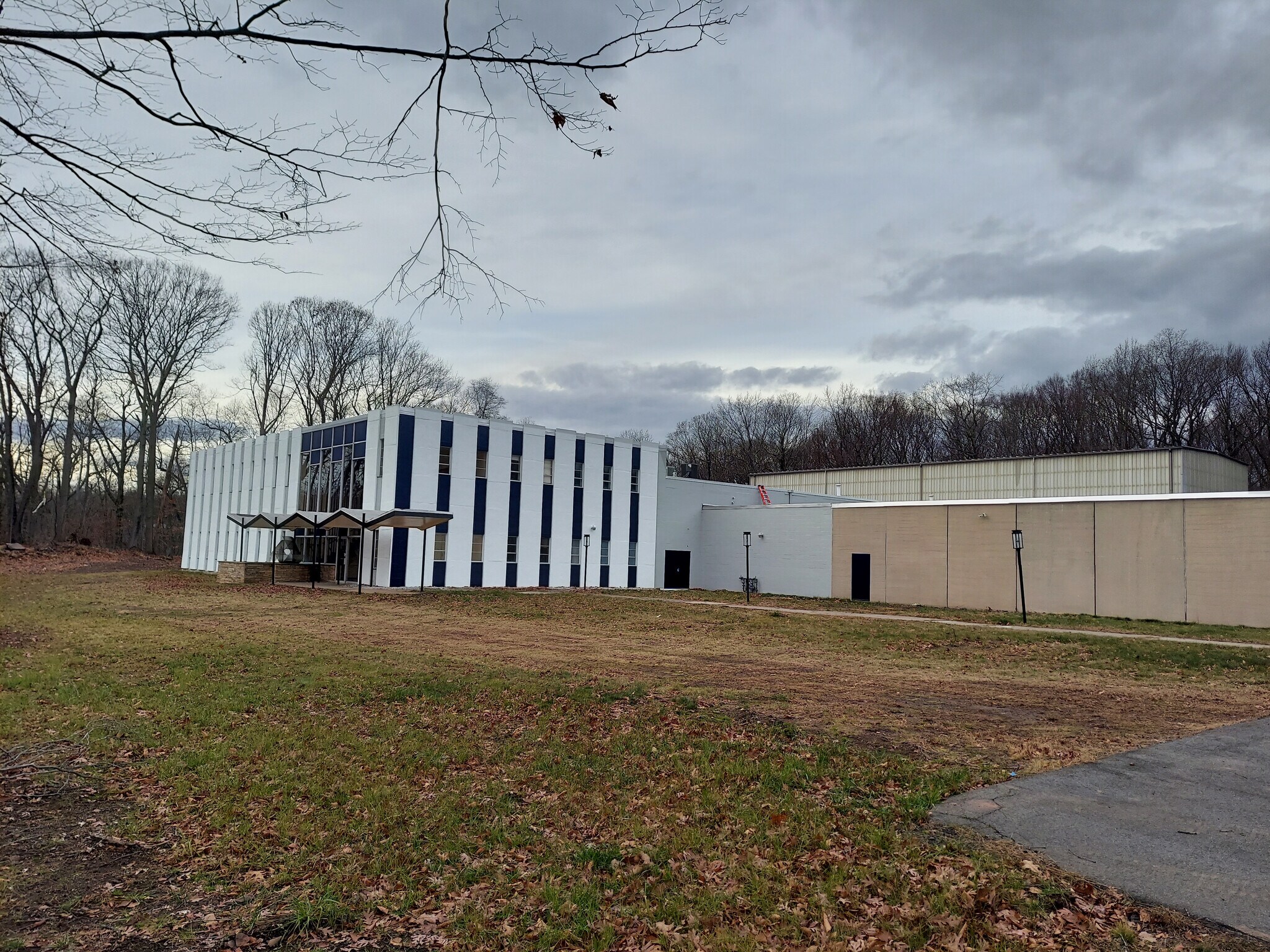 885 Wells Rd, Wethersfield, CT à vendre Photo du bâtiment- Image 1 de 1