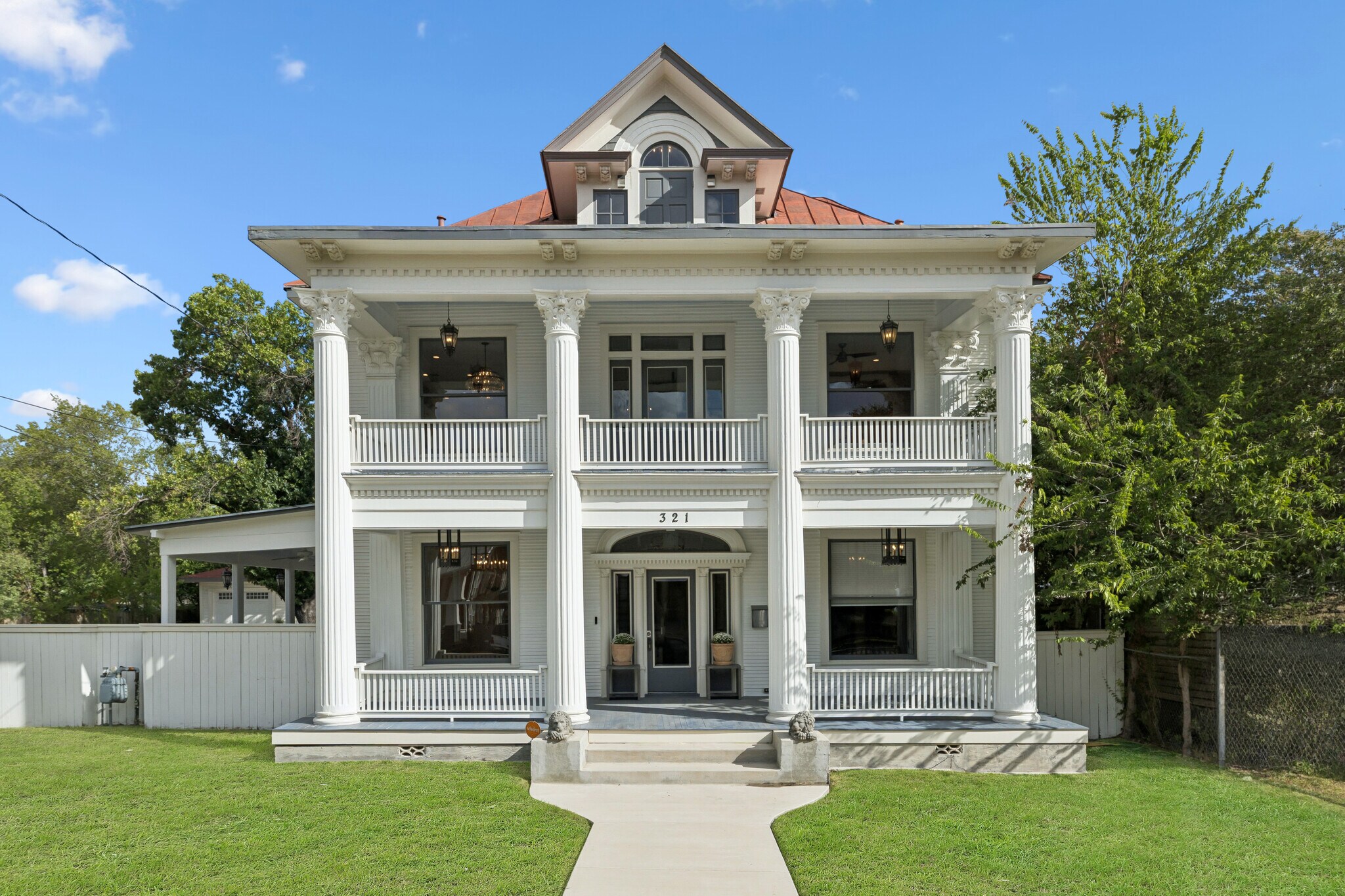 321 E Dewey Pl, San Antonio, TX à vendre Photo principale- Image 1 de 24