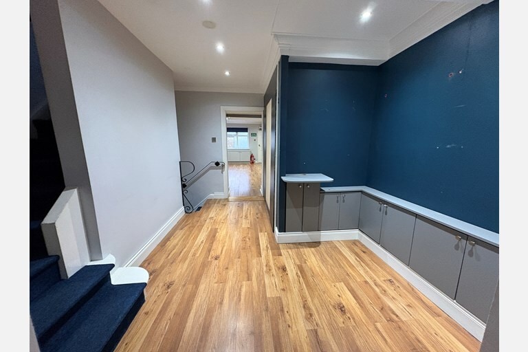 52 Bow St, Lisburn for lease Interior Photo- Image 1 of 3