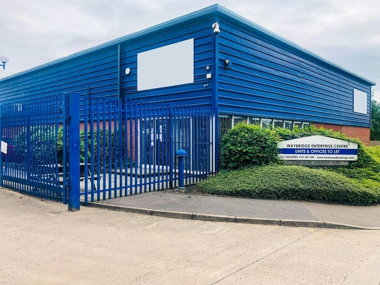 Daniel Adamson Rd, Salford for lease - Building Photo - Image 3 of 9