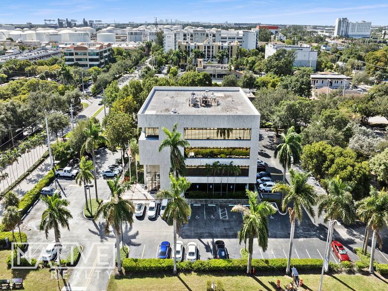 910 SE 17th St, Fort Lauderdale, FL for lease - Building Photo - Image 3 of 37