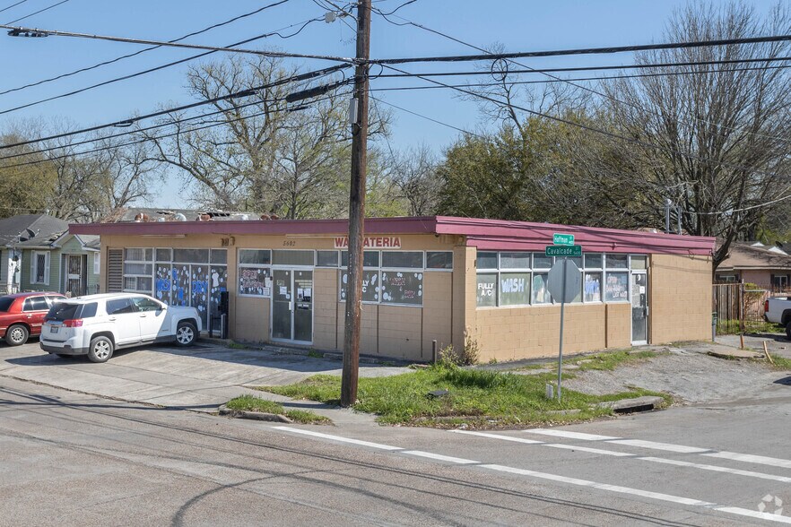 5602 Cavalcade St, Houston, TX à vendre - Photo du bâtiment - Image 1 de 24